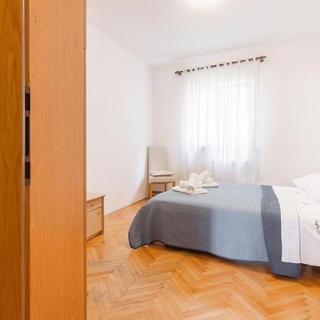 Apartman Nora オミシュ エクステリア 写真