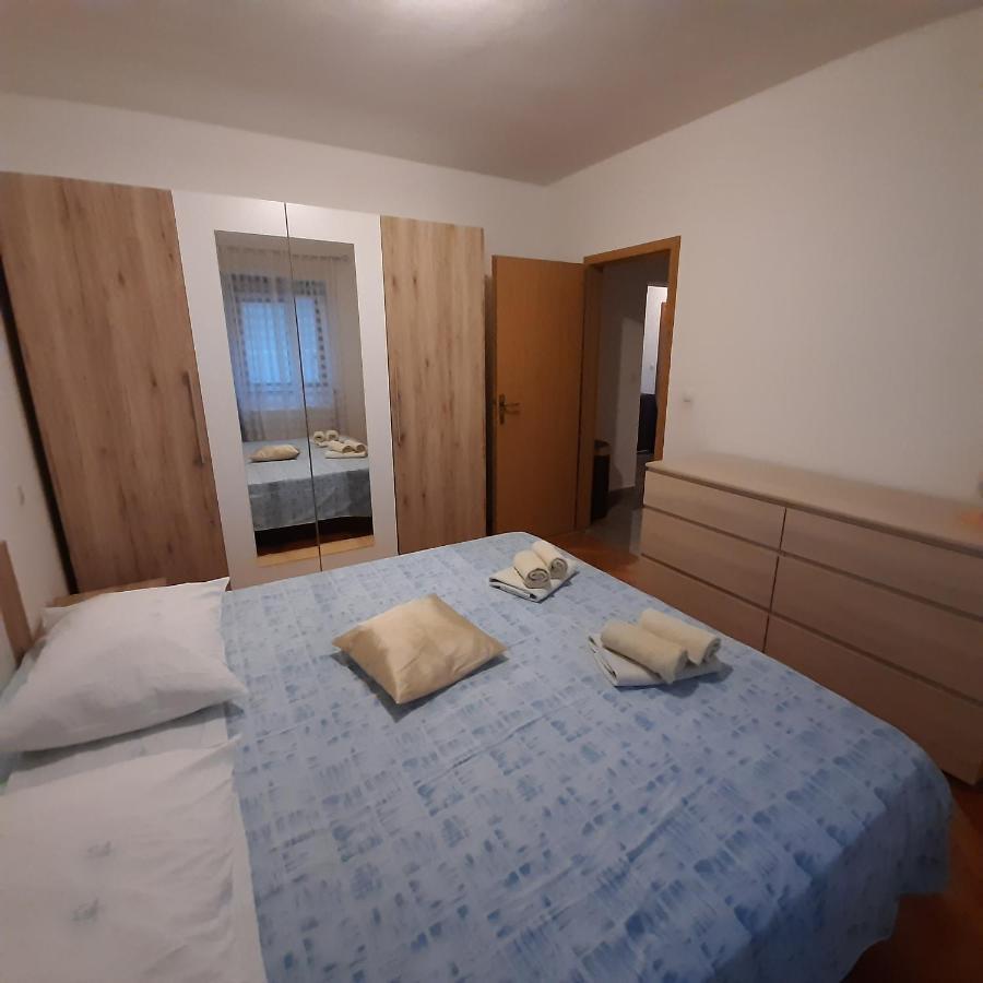 Apartman Nora オミシュ エクステリア 写真