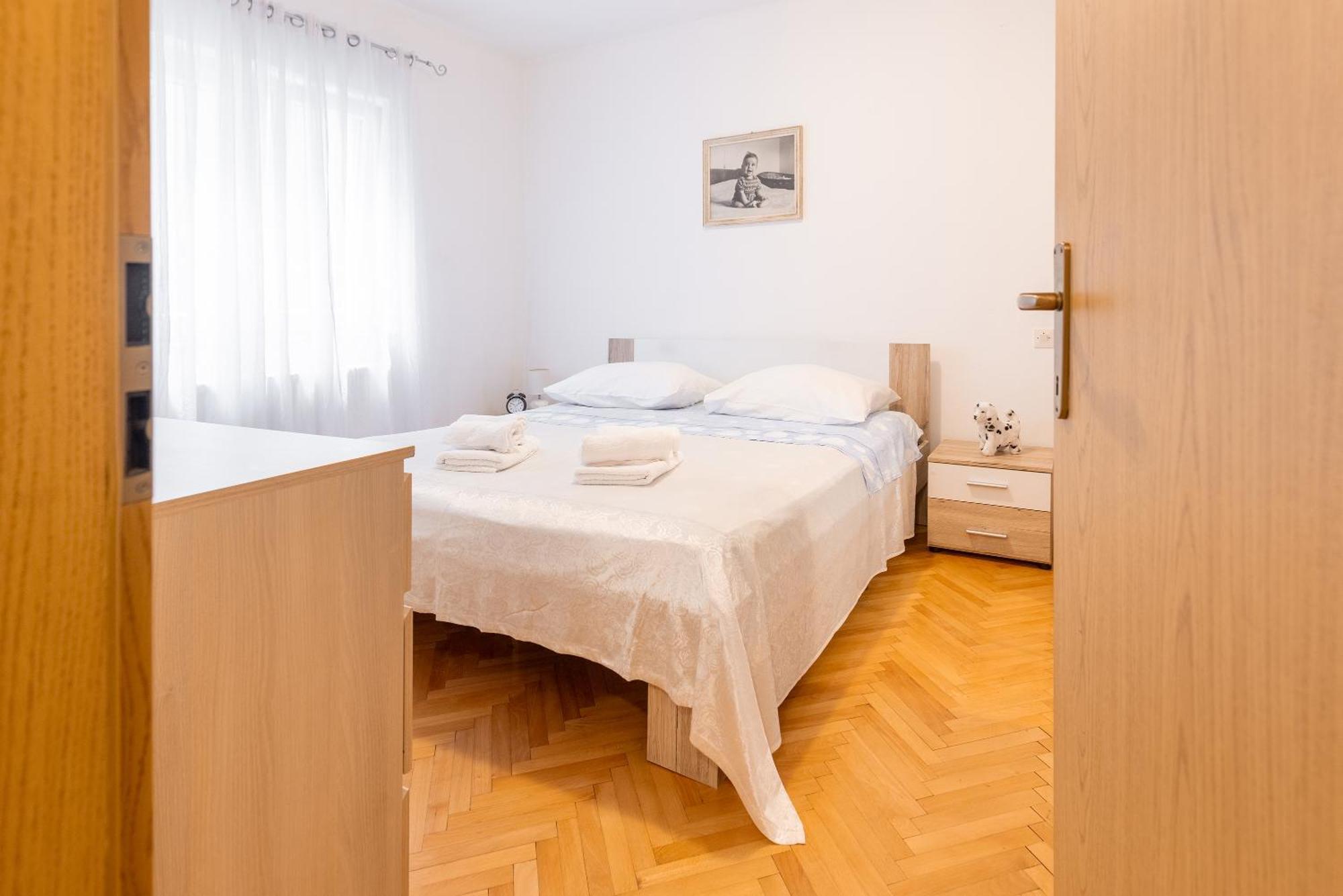 Apartman Nora オミシュ エクステリア 写真